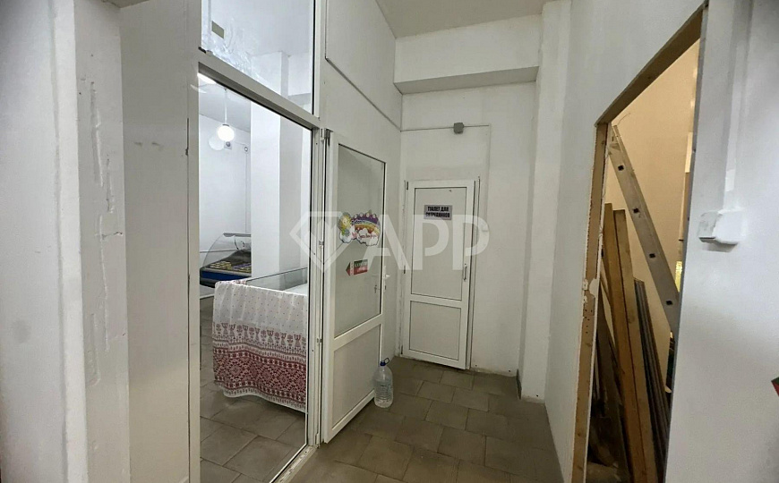 Отдельно стоящее здание 1279,5 м² фото