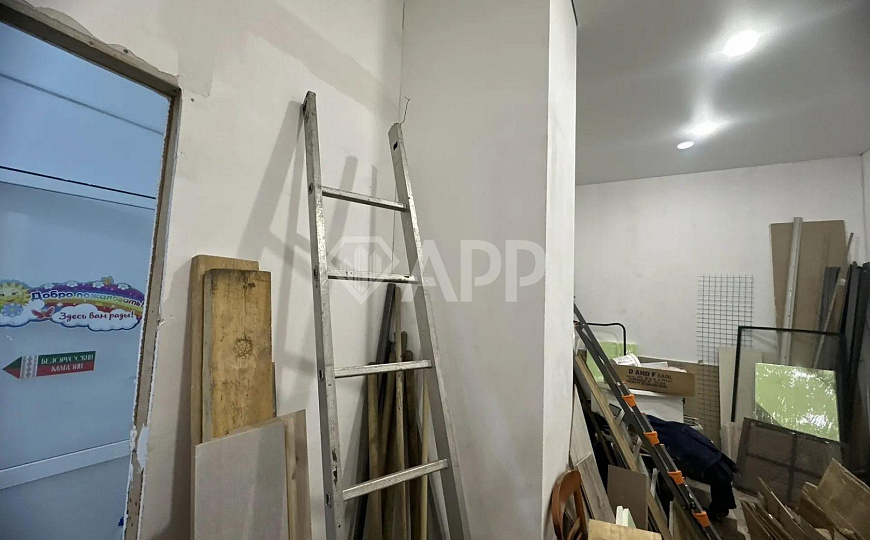 Отдельно стоящее здание 1279,5 м² фото