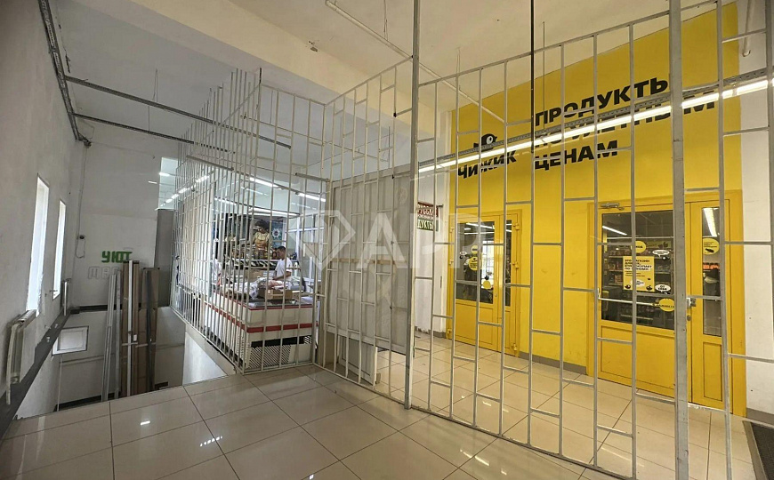 Отдельно стоящее здание 1279,5 м² фото