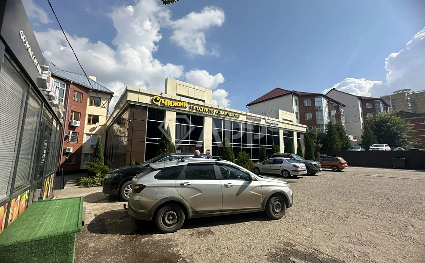 Отдельно стоящее здание 1279,5 м² фото