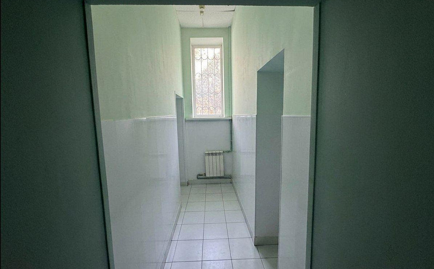 Сдам торговое помещение, 341 м² фото