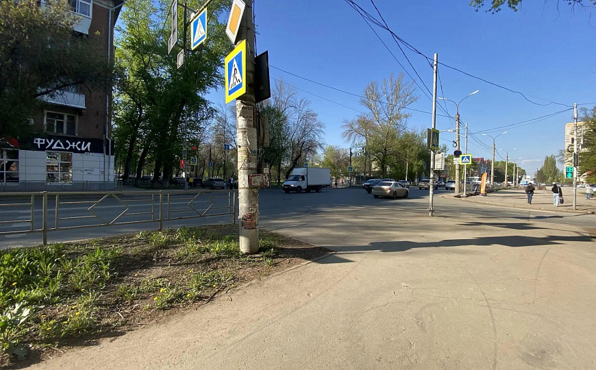 Помещение 71 кв.м на первой линии фото