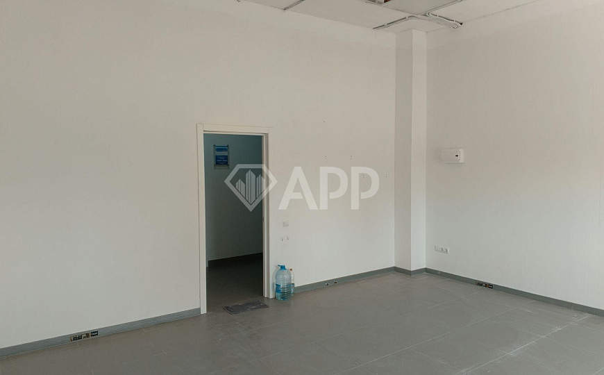 Сдаю на первой линии офисное помещение, 48 м² фото