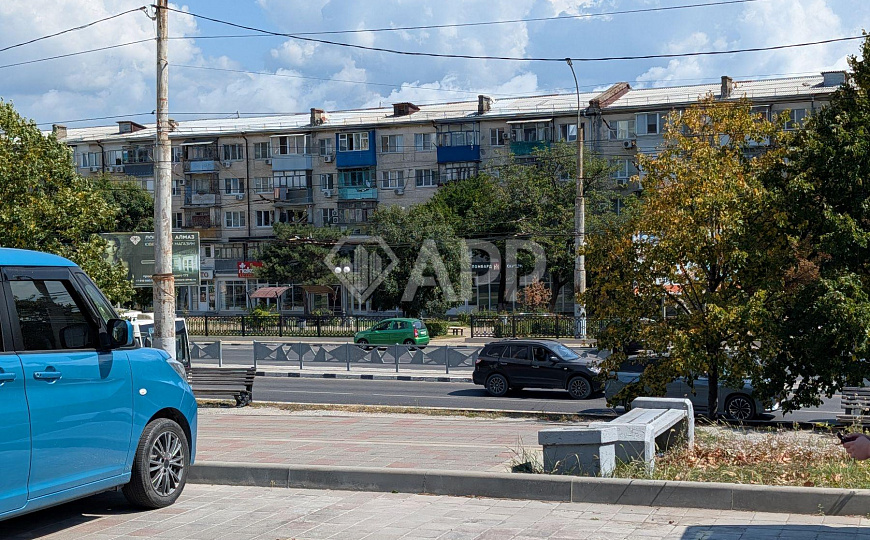Сдам торговое помещение, 140 м² фото