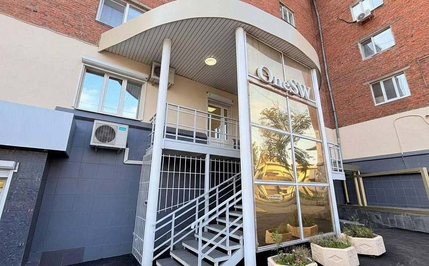 Сдам офис на высоком трафике 112 м2 фото