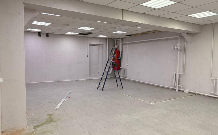 Сдам помещение на 1 линии 130м² фото