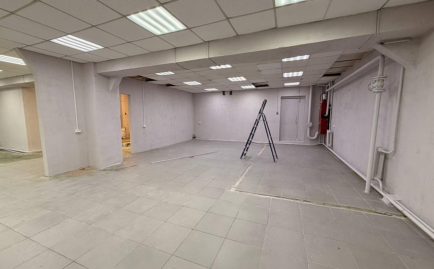 Сдам помещение на 1 линии 130м² фото