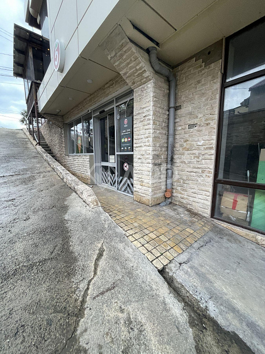 Сдам отдельно стоящее здание, 368 м² фото