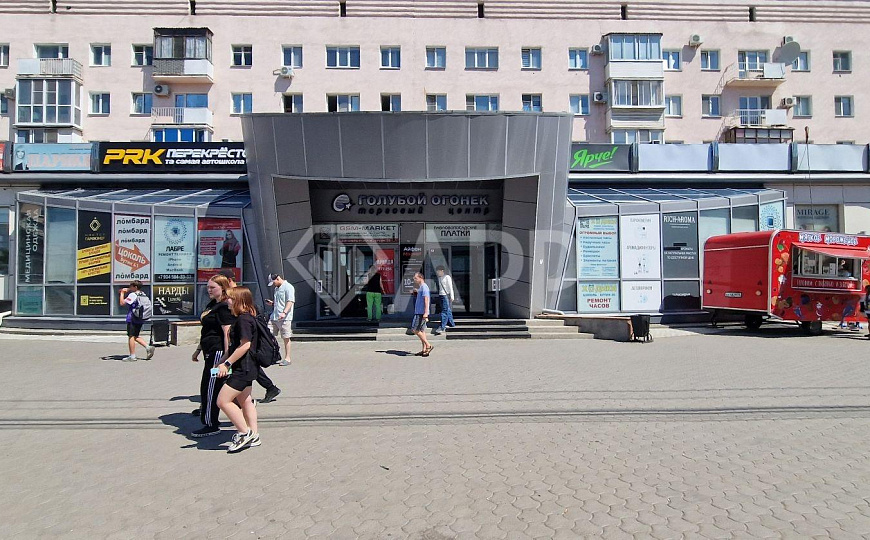 Высокий трафик, Площади в ТЦ "Голубой огонёк", 13-170 м2 фото
