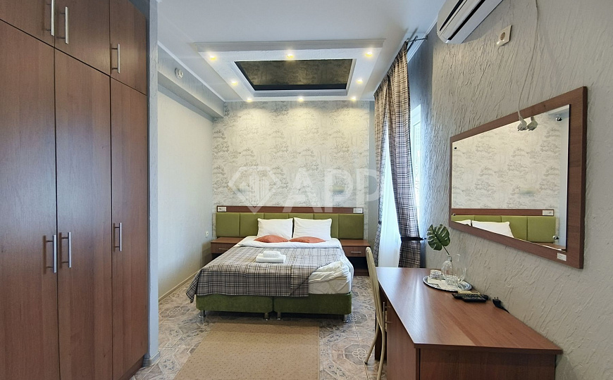 Продаю гостиницу с сетевым арендатором в центре, 585 м² фото