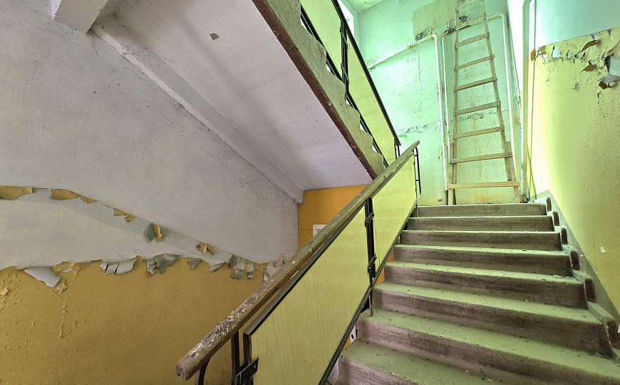 Отдельно стоящее здание и земельный участок, 1 462 м² фото