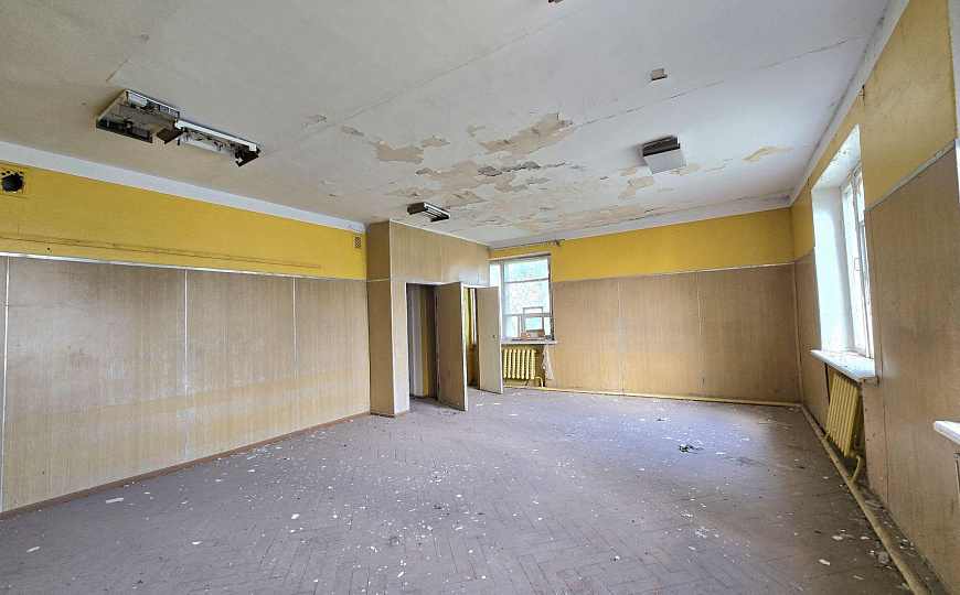 Отдельно стоящее здание и земельный участок, 1 462 м² фото