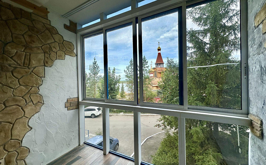Офисное помещение  216 м² на ул. Шмидта фото