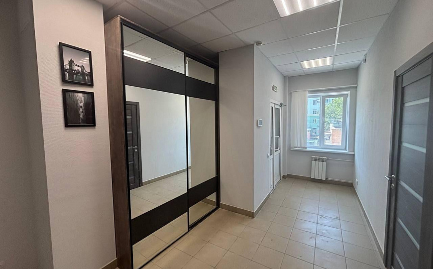 Продам бизнес-центр/офисный центр, 178,4 м² фото