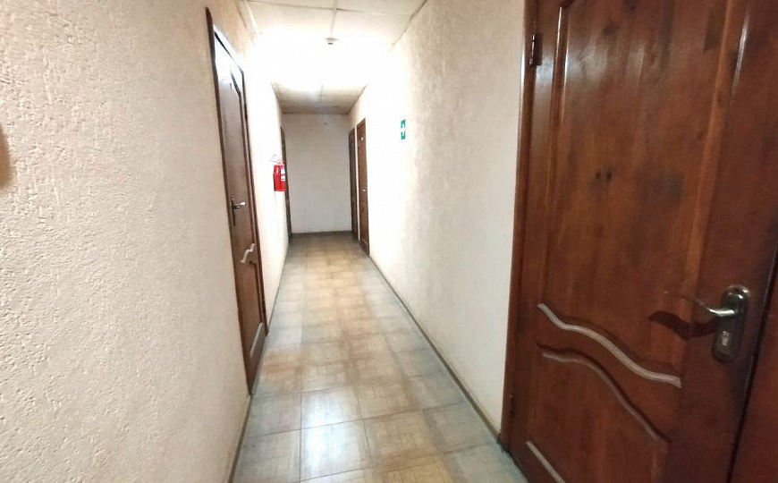 Отдельно стоящее здание с арендаторами 670 м2 фото