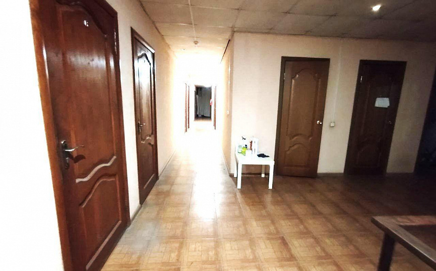Отдельно стоящее здание с арендаторами 670 м2 фото