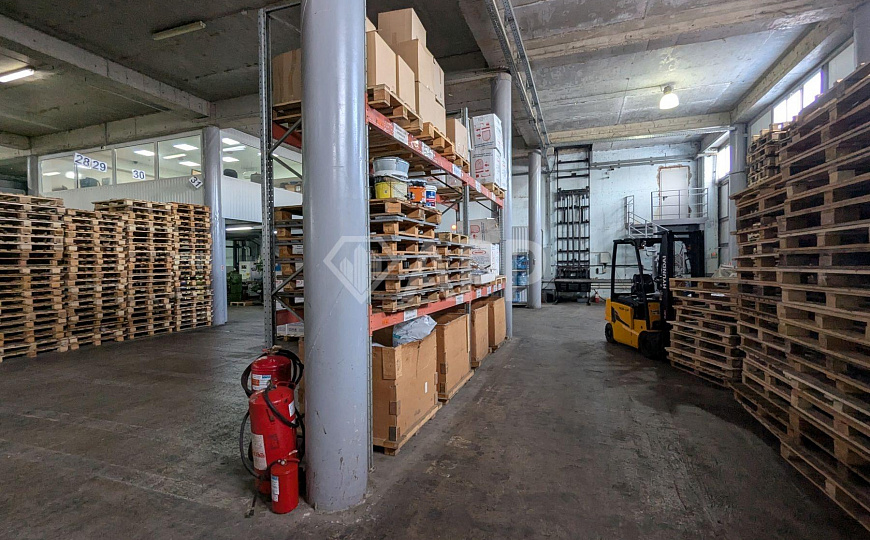 Продаю складской комплекс площадью 7 000 м² фото