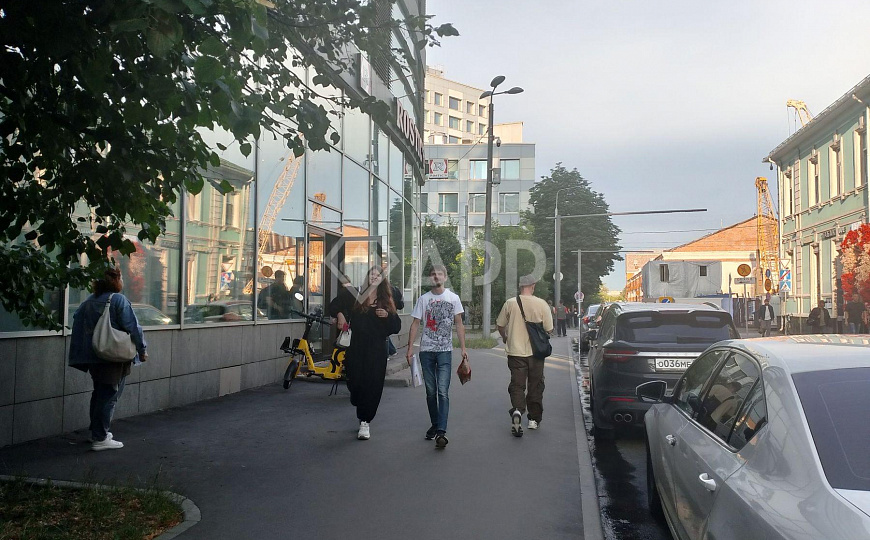  Сдам помещение в торговом центре в двух шагах от метро! 121м кв фото