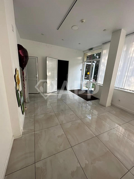 Сдам отдельно стоящее здание, 240 м² фото