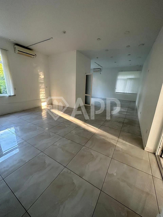 Сдам отдельно стоящее здание, 240 м² фото