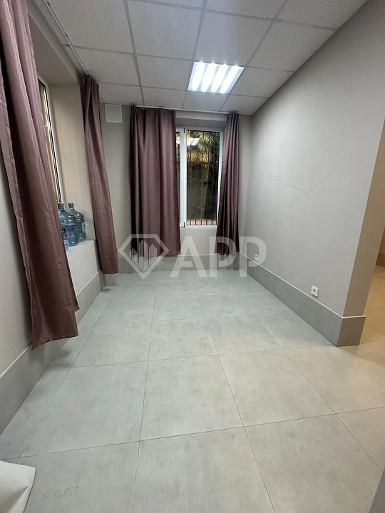 Сдам отдельно стоящее здание, 240 м² фото