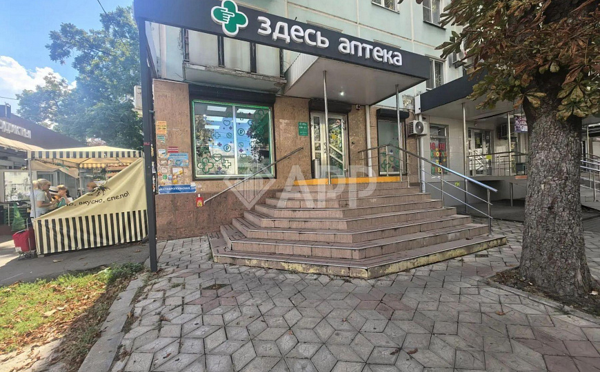 Сдам торговое помещение, 41,42 м² фото