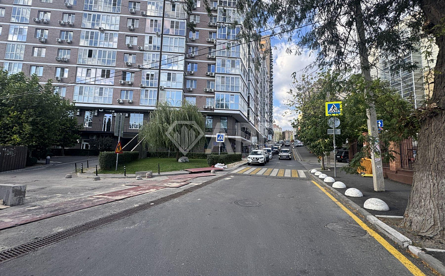 ГАБ в центре Ростова 454,2 м² — «Чижик» фото