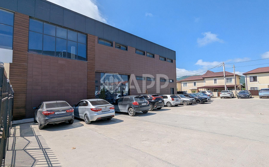 Сдаю 200 м² магазин услуги офис фото