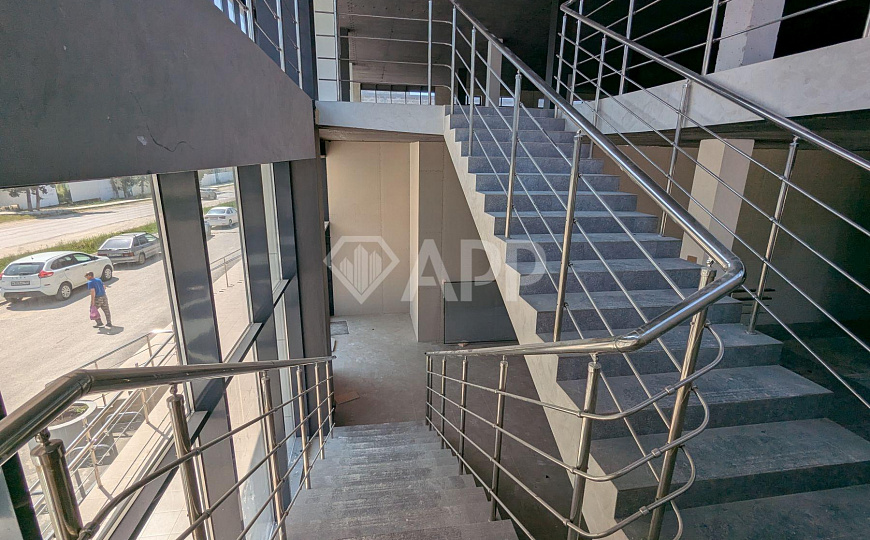 Сдаю 200 м² магазин услуги офис фото