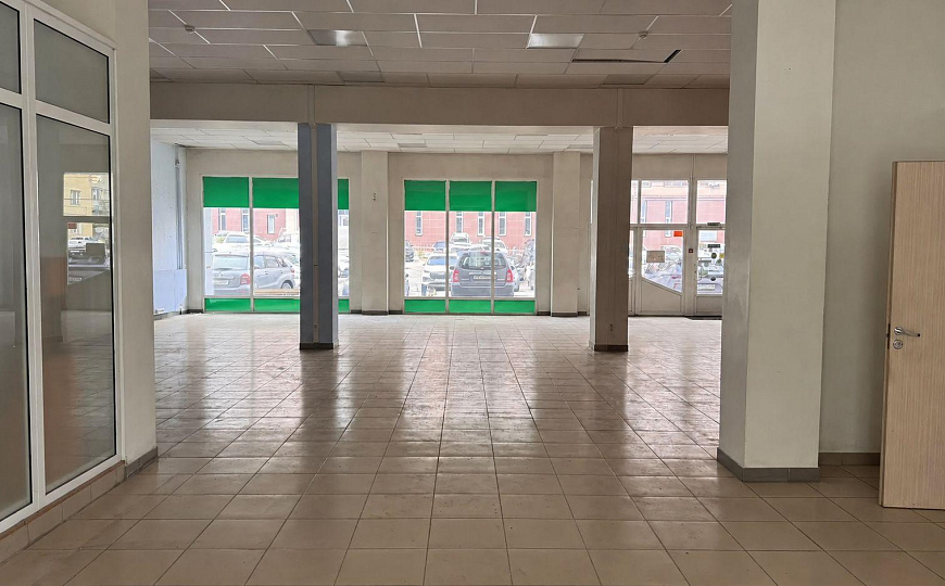 Торгово - выставочное помещение,  200 м² фото