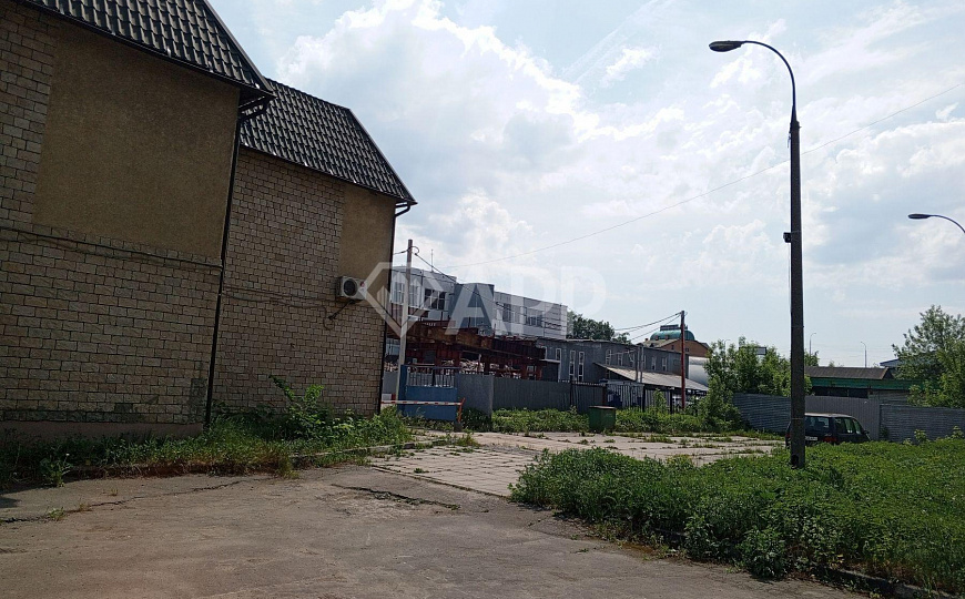 Продается отдельно стоящее здание 370 м² на участке 5соток, хостел-гостиница, магазин и др. фото