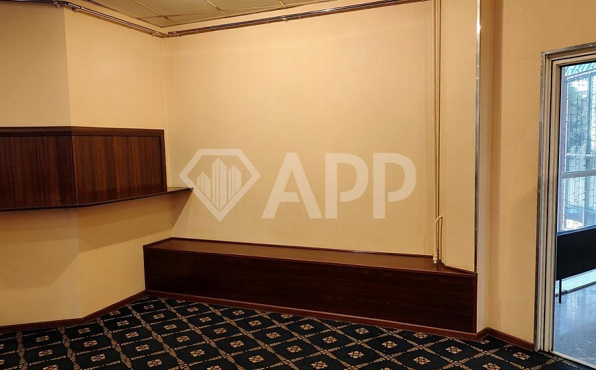 Сдам 142 м², у метро фото