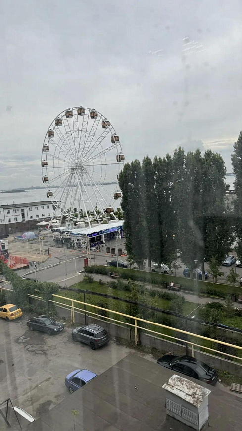 Офис с видом на Волгу фото