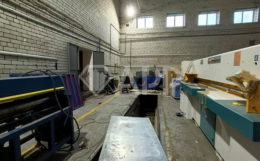 База (офис, производство, склад) 770м² на участке 40сот. фото