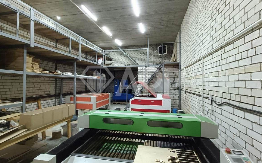 База (офис, производство, склад) 770м² на участке 40сот. фото