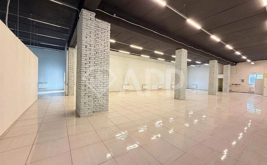 Отдельно стоящее здание 412 м² в аренду фото