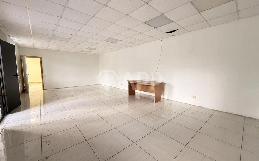 Отдельно стоящее здание 412 м² в аренду фото