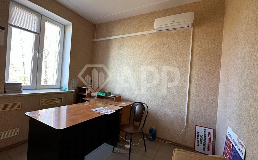 Сдаю помещение 160м² на трафике, 2 этаж, в отдельно стоящем здании фото