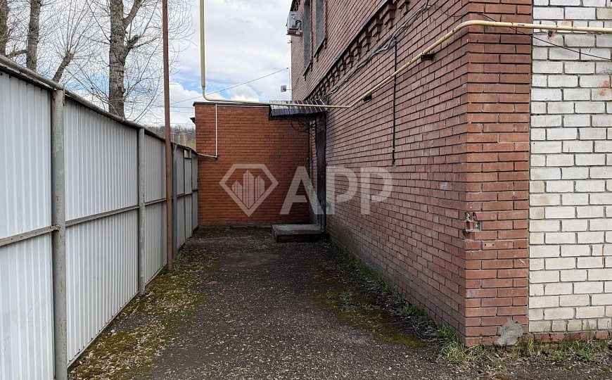 Сдаю помещение 160м² на трафике, 2 этаж, в отдельно стоящем здании фото