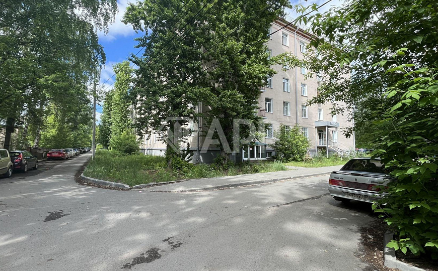Помещение 108 м² у метро — действующий арендатор фото