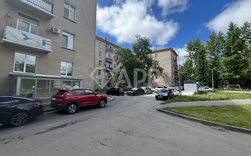 Помещение 108 м² у метро — действующий арендатор фото
