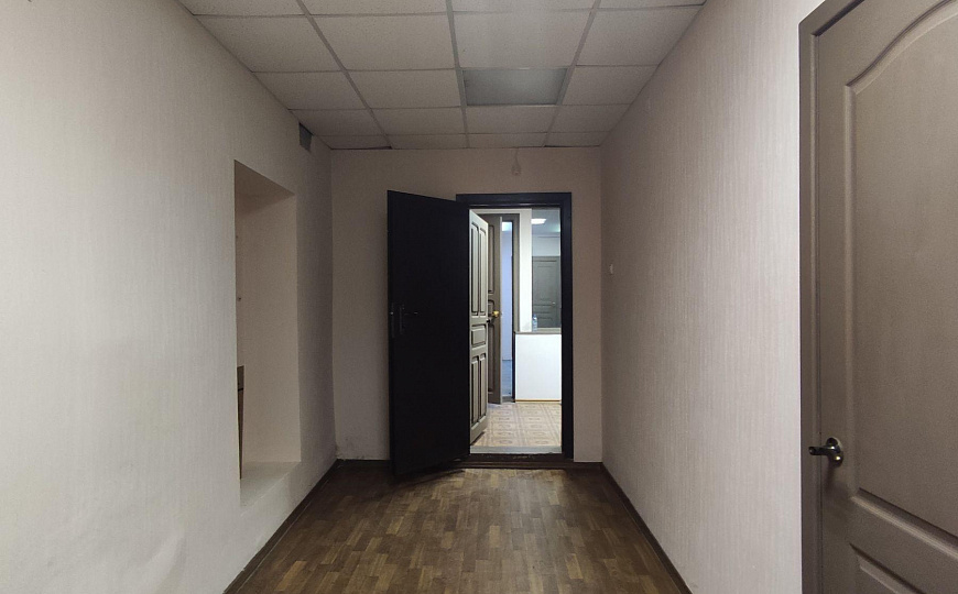 Склад-офис, 71 м2 в центре фото
