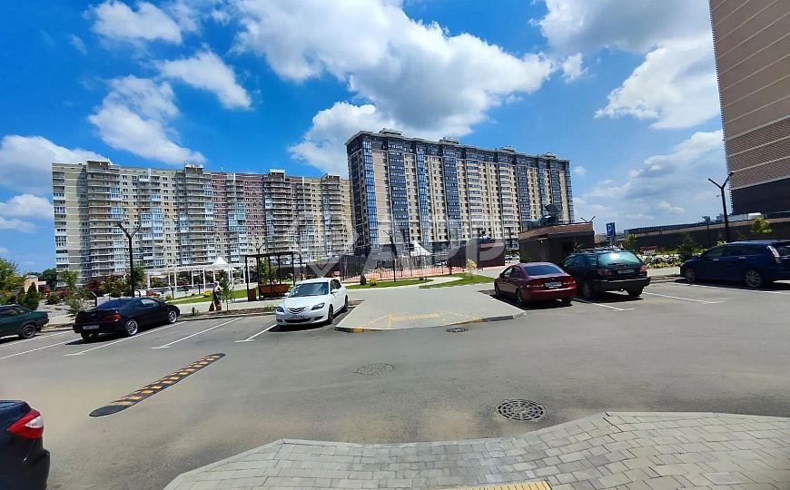 Продаю отдельно стоящее здание, 1 430 м² фото