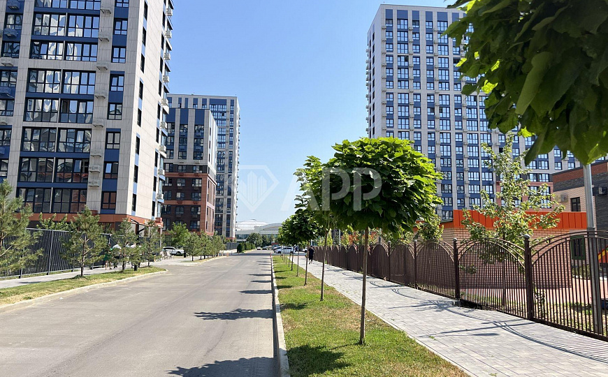 Продаю торговое помещение,112 м² в районе Баскет Холла фото