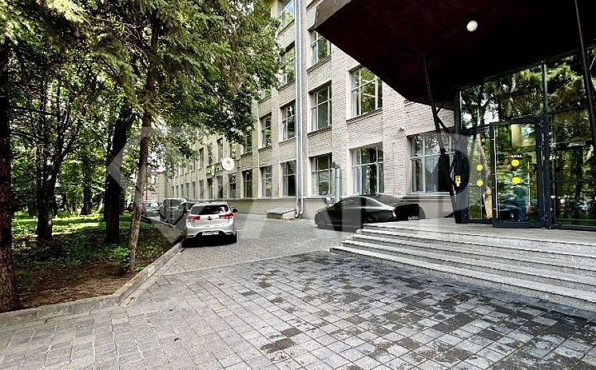 Многофункциональный офис в бизнес центре фото
