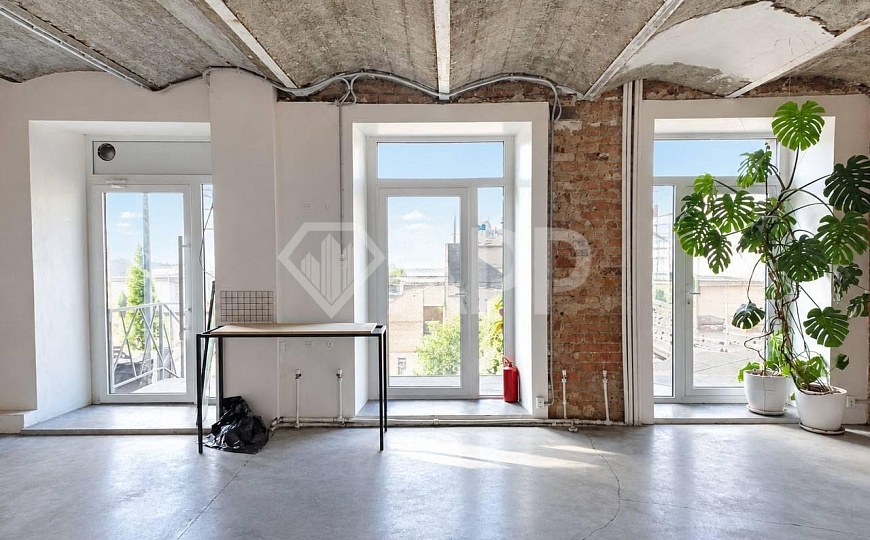 Помещение 55 м², 1 этаж, 1 линия, центр Казани фото
