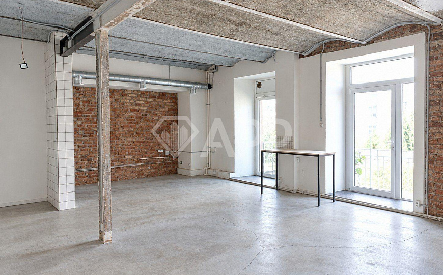 Помещение 55 м², 1 этаж, 1 линия, центр Казани фото