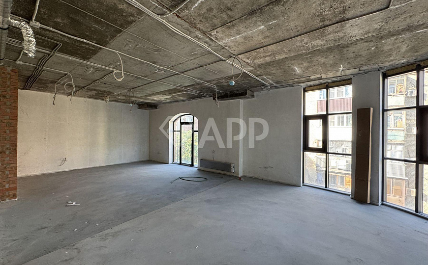 Сдам отдельно стоящее здание, 870 м² фото
