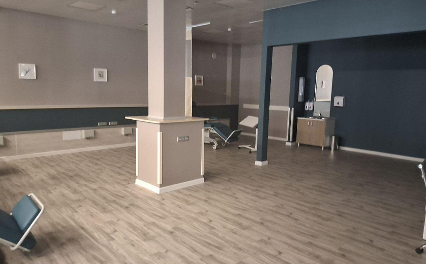 Сдам торговый центр, 850 м² фото