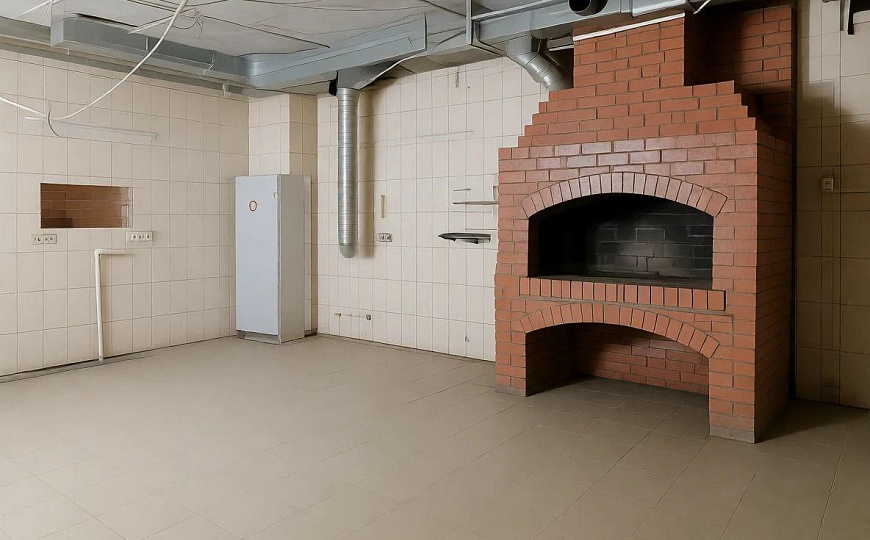 Кафе-ресторан, клуб в центре 301,2 м2 фото